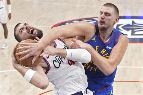 clippers nuggets score|Clippers overcome Jokic's triple.